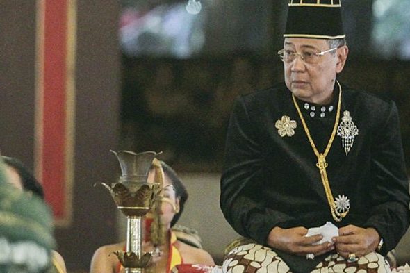 jumenngan-raja-keraton-surakarta-pb-xiii_20170423_090843